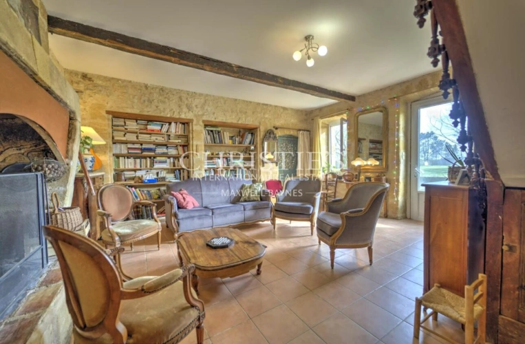 Photos 3 - Agricole - Aux portes de Saint-Émilion — Domaine agricole 19 ha, maison de caractère en pierre, grand potentiel