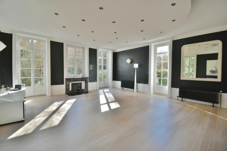 Photos 6 - Prestige - Demeure de caractère du XVIIIᵉ siècle – 435 m² – Parc arboré de 5 000 m² – Piscine – Au calme absolu