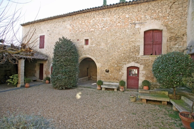 Photos 4 - Prestige - Propriete À Bonnieux(84) exceptionnelle ancienne magnanerie du XIIIᵉ siècle à rénover, près de 1 000 m² près de 7 ha