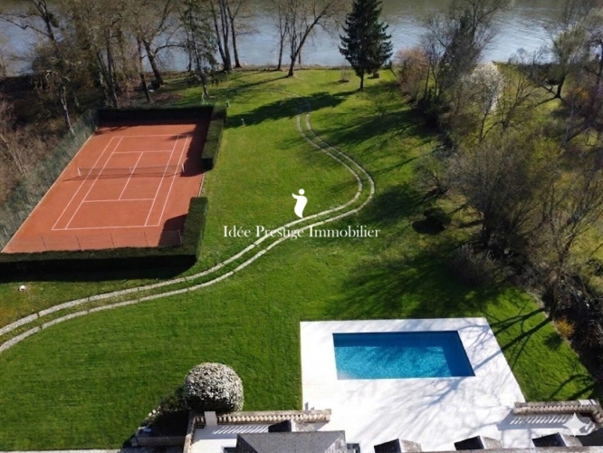Photos 1 - Prestige - Propriété de rêve en bord de Seine, ponton privé, piscine
