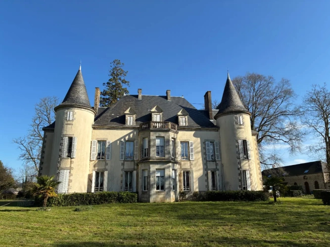 Photos 2 - Prestigious - Exceptional estate with 19th century castle, gîtes and 13 hectares