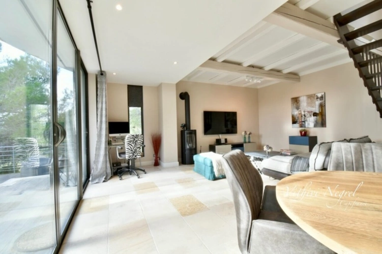 Photos 7 - Prestige - Villa rénovée avec piscine et garage à vendre, MOURIES (13)