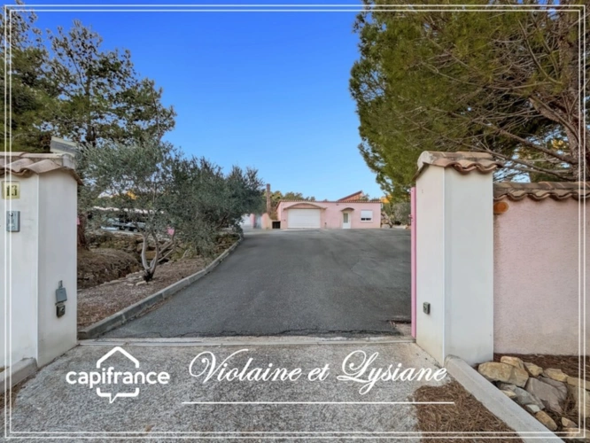 Photos 22 - Tourist - Single-Storey Villa with Pool, Guest Units and Large Garden – South of France Introduction