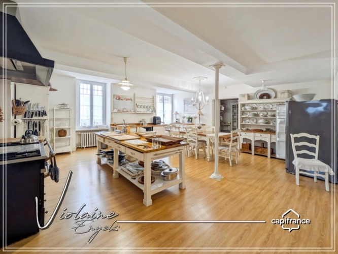 Photos 18 - Touristique - Olonzac – Propriété de charme 408 m² avec piscine, jardin et deux logements indépendants – activité saisonnière rentable