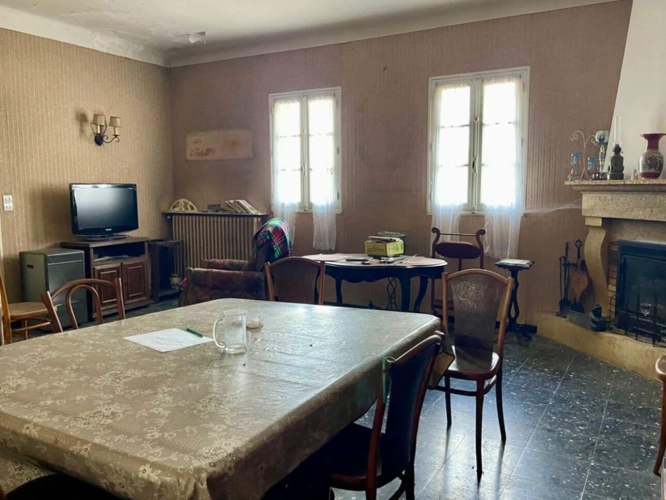 Photos 6 - Prestige - Dpt Vaucluse (84), à vendre SAIGNON Château Historique à Rénover