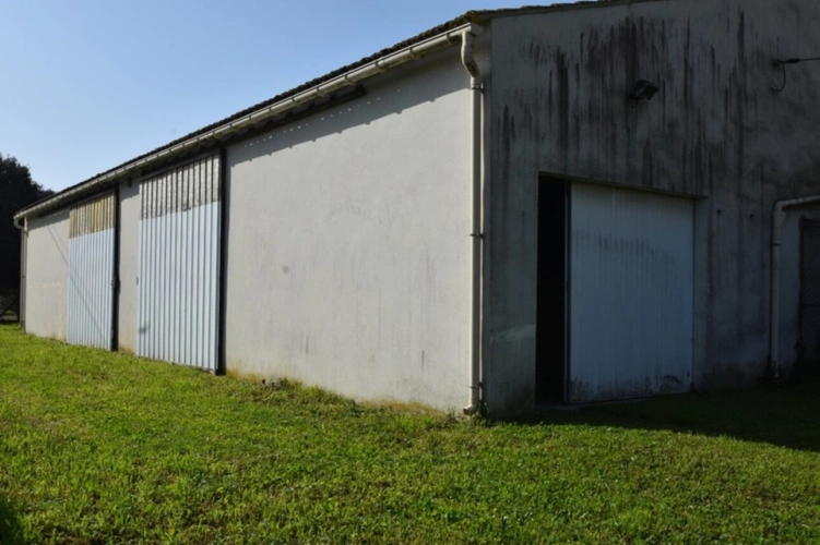 Photos 3 - Rurale - Dpt Charente Maritime (17), Ile d'Oléron, à vendre Ensemble immobilier, 6 pièces, dépendances, sur 1456 m², proche de st pierre d'Oléron