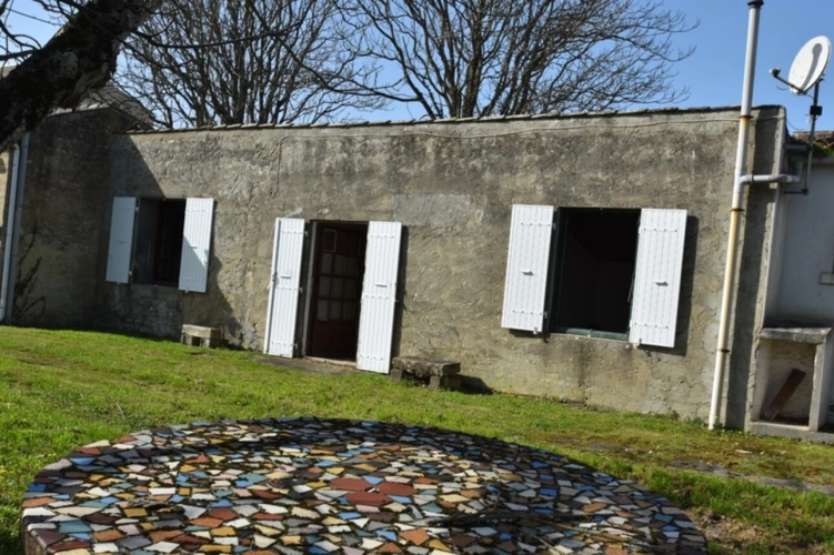 Photos 5 - Rurale - Dpt Charente Maritime (17), Ile d'Oléron, à vendre Ensemble immobilier, 6 pièces, dépendances, sur 1456 m², proche de st pierre d'Oléron