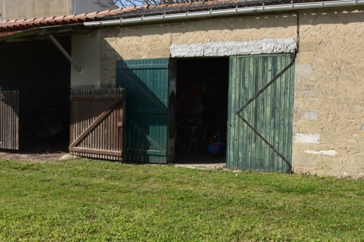 Photos 6 - Rurale - Dpt Charente Maritime (17), Ile d'Oléron, à vendre Ensemble immobilier, 6 pièces, dépendances, sur 1456 m², proche de st pierre d'Oléron