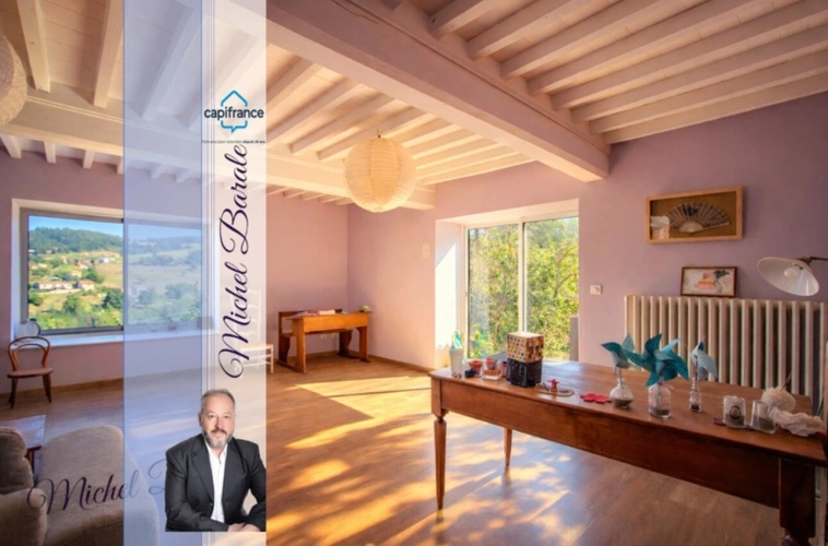 Photos 1 - Rurale - Ferme rénovée 205 m² – 6 chambres – terrain 16 000 m² – géothermie – vue – Montromant (69)