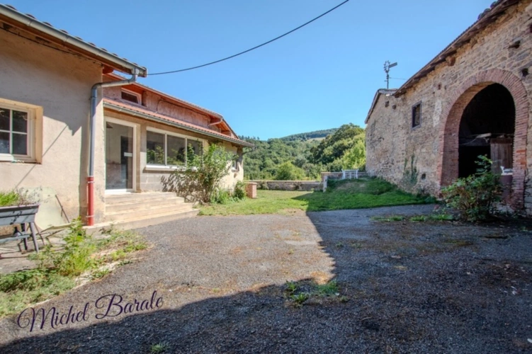 Photos 10 - Rurale - Ferme rénovée 205 m² – 6 chambres – terrain 16 000 m² – géothermie – vue – Montromant (69)