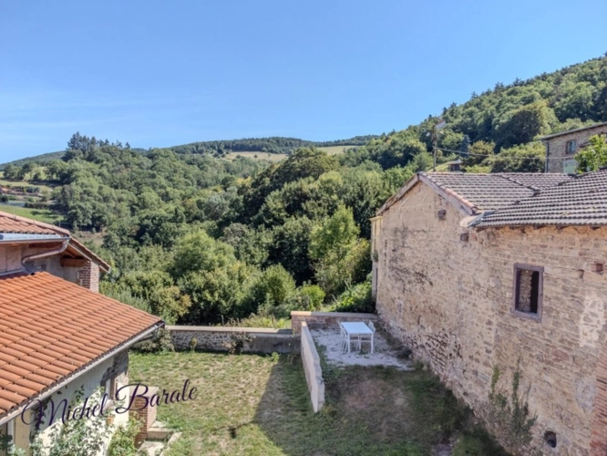 Photos 15 - Rurale - Ferme rénovée 205 m² – 6 chambres – terrain 16 000 m² – géothermie – vue – Montromant (69)