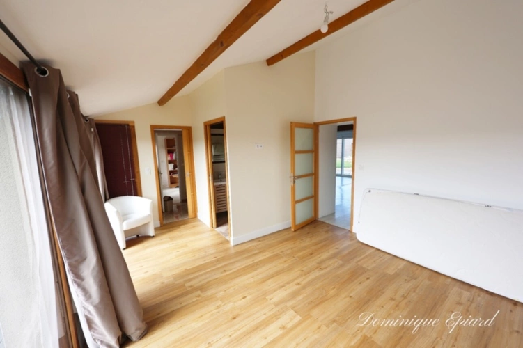 Photos 6 - Touristique - 3 MAISONS, PISCINE & POTENTIEL TOURISTIQUE (gîte et maisons d'hôtes) – 1,5 HECTARE