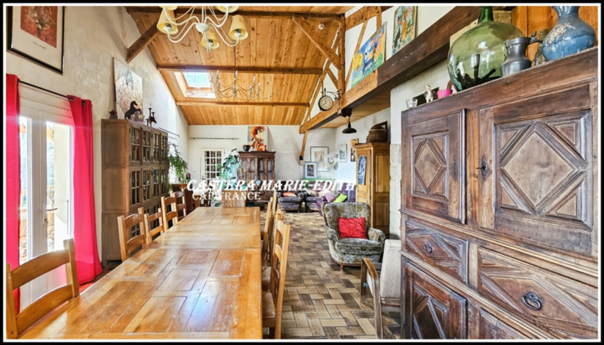 Photos 15 - Prestige - Propriété  - 500 M² habitables 26 PIECES- 12 Chambres avec vue Pyrénées à 6 minutes de Marciac – Maison, gîtes, salle Polyvalente d’événements, cabinet de praticien, Prairies et dépendance