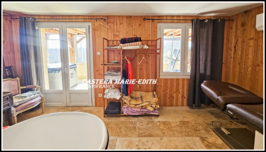 Photos 31 - Prestige - Propriété  - 500 M² habitables 26 PIECES- 12 Chambres avec vue Pyrénées à 6 minutes de Marciac – Maison, gîtes, salle Polyvalente d’événements, cabinet de praticien, Prairies et dépendance