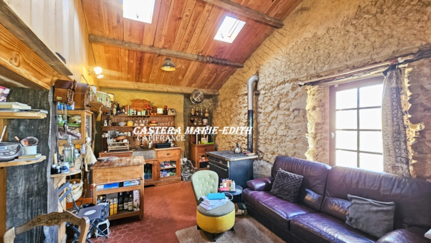 Photos 36 - Prestige - Propriété  - 500 M² habitables 26 PIECES- 12 Chambres avec vue Pyrénées à 6 minutes de Marciac – Maison, gîtes, salle Polyvalente d’événements, cabinet de praticien, Prairies et dépendance