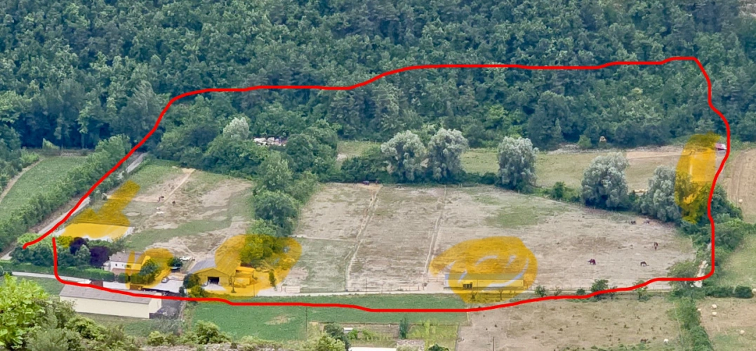 Photos 8 - Équestre - Propriété équestre 7 ha plats – Villa + appartement – 16 boxes – À 45 min de Nice