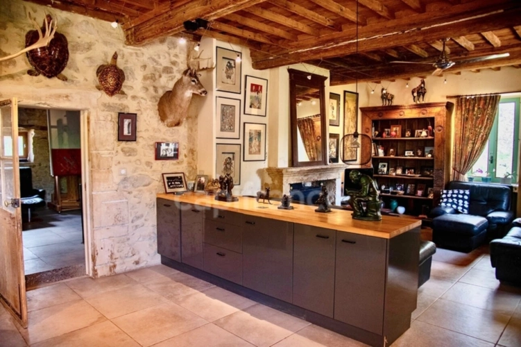 Photos 6 - Prestige - Entre Uzès et La Roque-sur-Cèze, Éden Provençal : Mas du XVIIIe & Son Domaine Privé sur 3,3 hectares