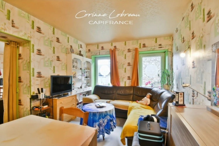 Photos 13 - Rurale - Proprieté à vendre à REGNIE DURETTE