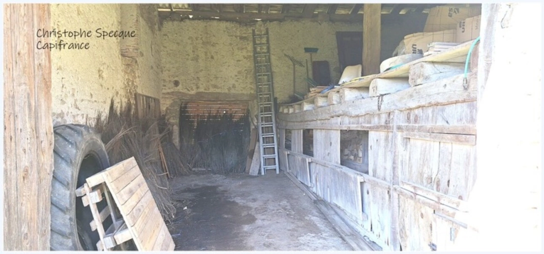 Photos 11 - Rurale - Grange à vendre  CHABRELOCHE (63)