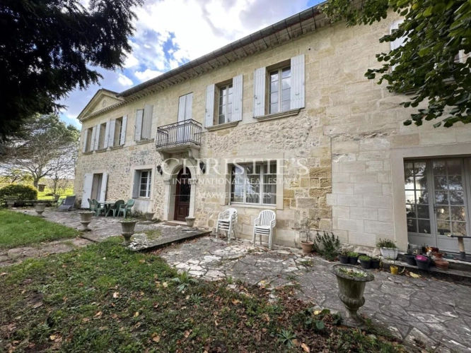 Photos 3 - Viticole - Domaine viticole au coeur de l'appellation Fronsac : Charme et Authenticité