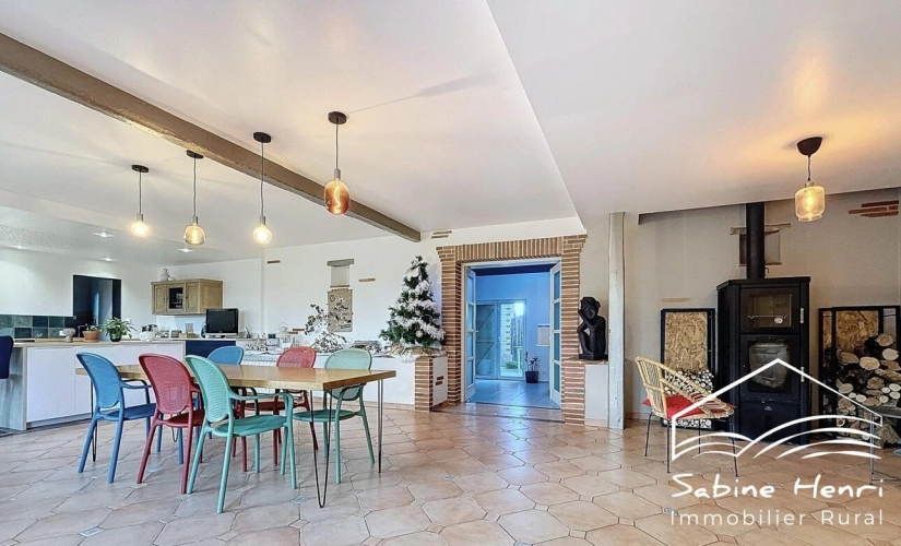 Photos 5 - Touristique - Belle propriété de 5 chambres avec pool house aménagé sur 1