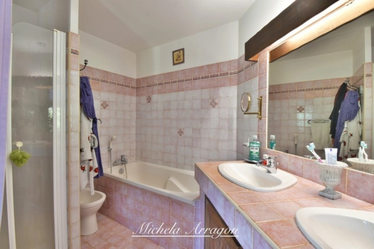 Photos 24 - Prestige - Domaine touristique / village vacances à vendre – 25 gîtes indépendants – restaurant – piscine – spa – 12 ha – Dordogne Lot – investissement hôtelier (47)