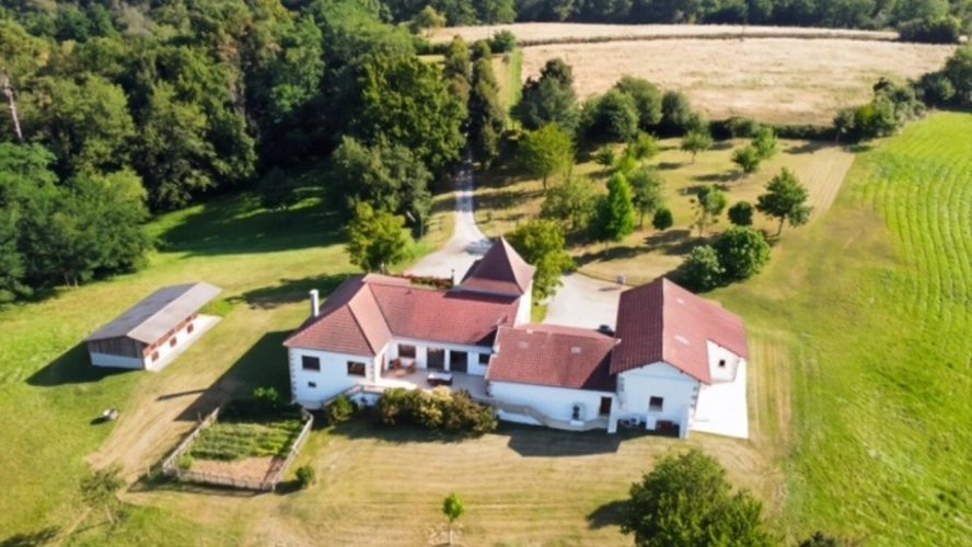 Photos 4 - Prestige - PROPRIETE 13 Ha - MAISON DE MAITRE + APPARTEMENT + BOX CHEVAUX