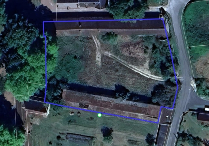 Photos 7 - Rurale - Opportunité rare – Ensemble de bâtiments à rénover – Vente interactive