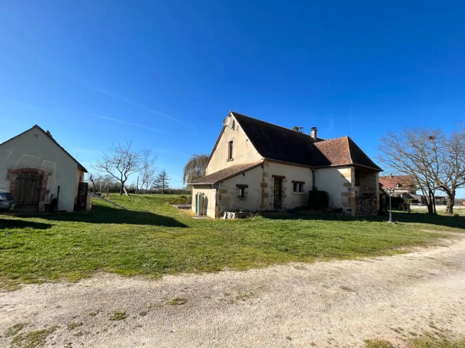 Photos 3 - Rurale - Grange rénovée sur 4 ha de terrain, avec hangar et étang