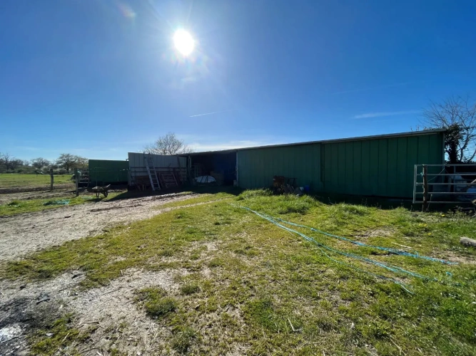 Photos 5 - Rurale - Grange rénovée sur 4 ha de terrain, avec hangar et étang
