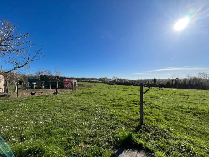 Photos 6 - Rurale - Grange rénovée sur 4 ha de terrain, avec hangar et étang