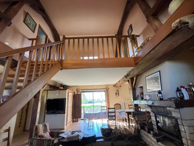 Photos 7 - Rurale - Grange rénovée sur 4 ha de terrain, avec hangar et étang