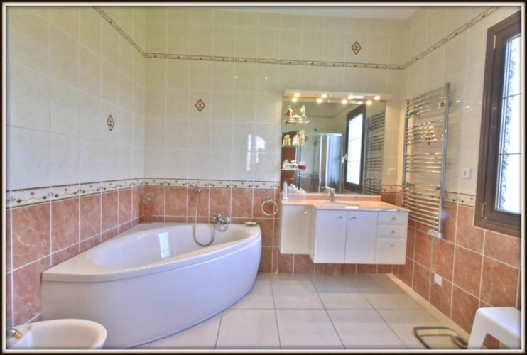 Photos 12 - Équestre - PROPRIETE 13 Ha - MAISON DE MAITRE + APPARTEMENT - CLASSE ENERGIE B