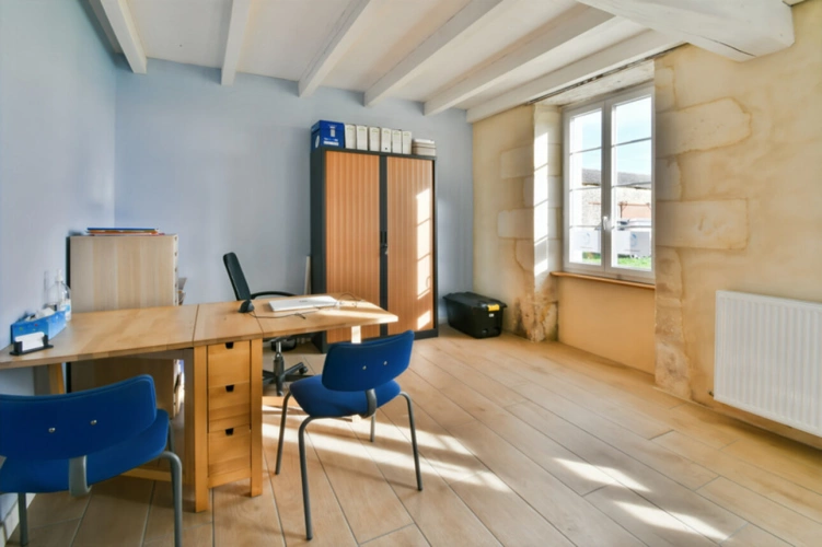 Photos 5 - Équestre - Propriete à vendre 7 pièces- 227 m² habitables - proche de SAINT JEAN D'ANGELY (17) 19 000 m² de terrain