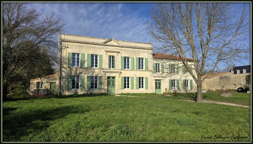 Photos 9 - Équestre - Propriete à vendre 7 pièces- 227 m² habitables - proche de SAINT JEAN D'ANGELY (17) 19 000 m² de terrain