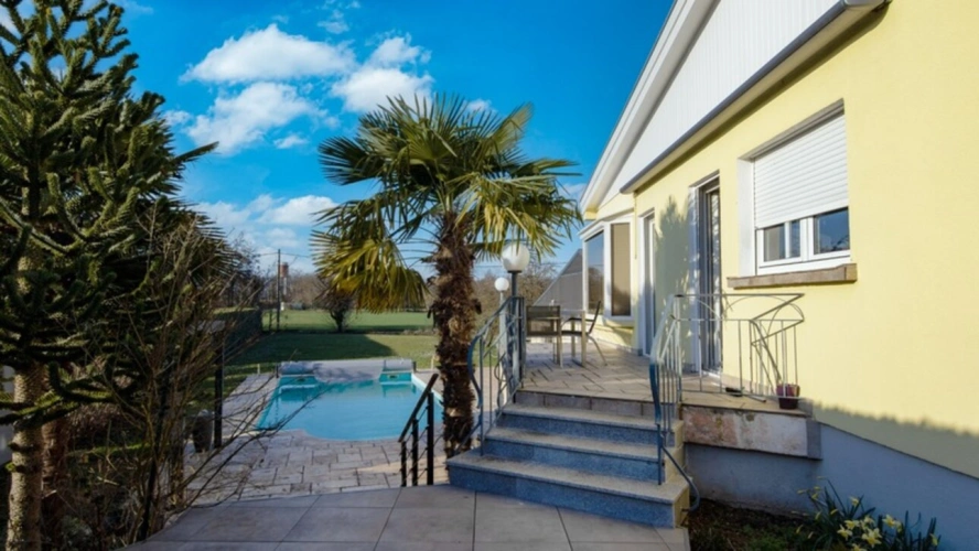 Photos 10 - Prestige - Propriété avec piscine à vendre 8 pièces MERXHEIM (68)