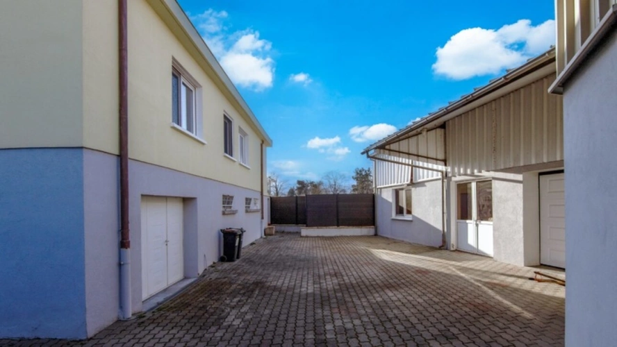 Photos 11 - Prestige - Propriété avec piscine à vendre 8 pièces MERXHEIM (68)