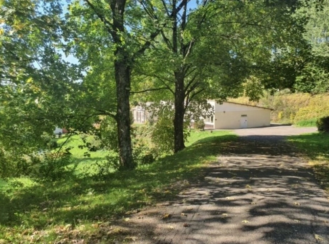 Photos 14 - Touristique - PROPRIETE vendre 20 pièces proche de REMIREMONT (88) sur 2,4 ha avec ETANG, SOURCE