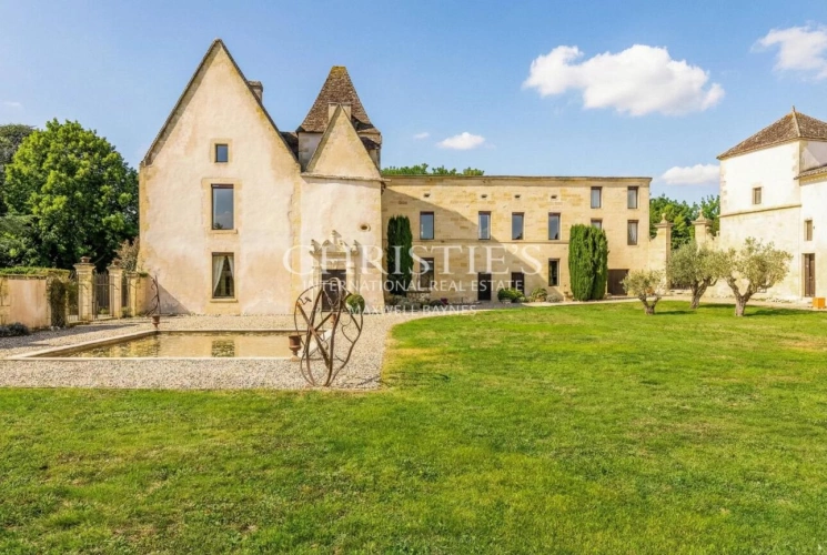Photos 1 - Viticole - Magnifique Château historique avec une petite activité viticole en AOP Bordeaux Supérieur à proximité de Bordeaux / Saint-Émilion