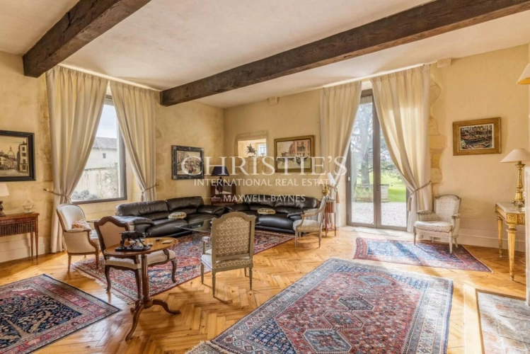 Photos 8 - Viticole - Magnifique Château historique avec une petite activité viticole en AOP Bordeaux Supérieur à proximité de Bordeaux / Saint-Émilion