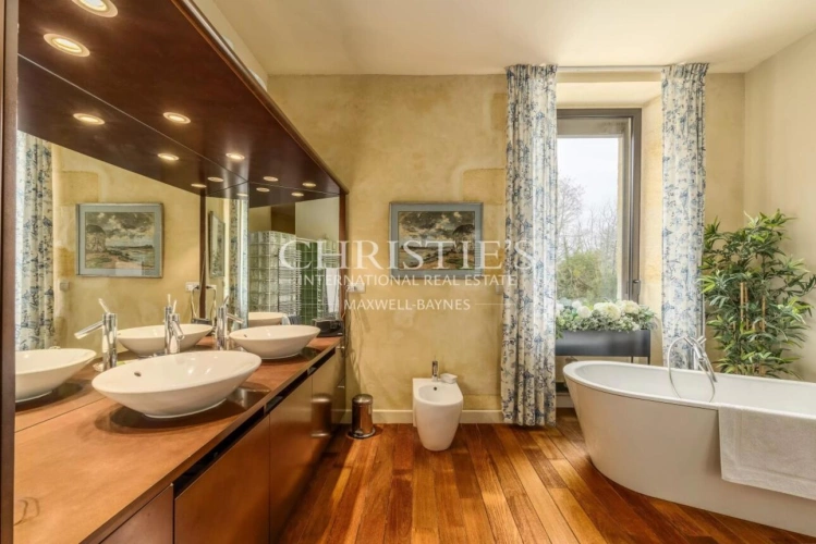 Photos 19 - Viticole - Magnifique Château historique avec une petite activité viticole en AOP Bordeaux Supérieur à proximité de Bordeaux / Saint-Émilion