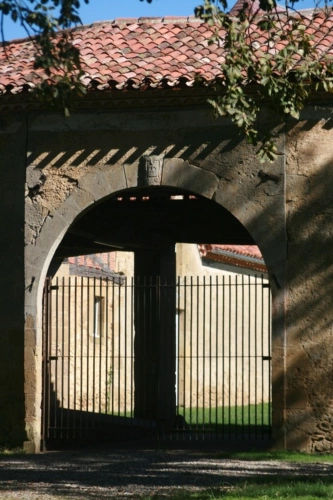 Photos 44 - Prestige - MARCIAC (32): Beau CHATEAU dominant sur 8ha ideal accueil public, EVENEMENTIEL, résidence séniors, communauté, habitat partagé