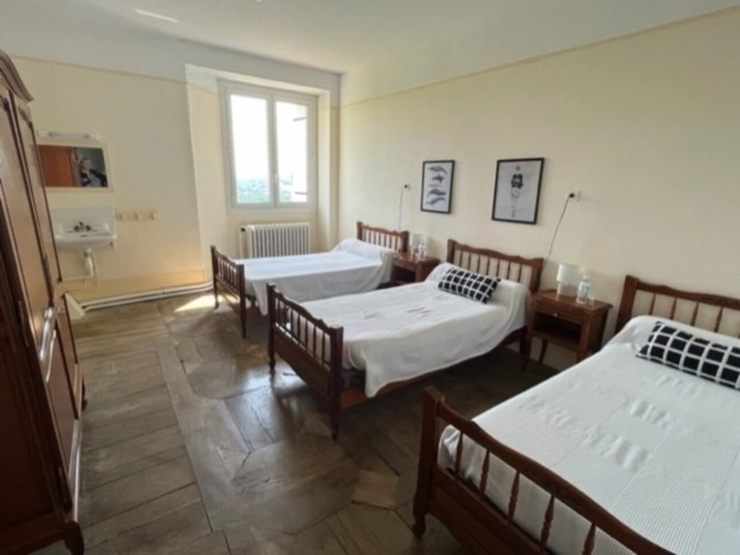 Photos 71 - Prestige - MARCIAC (32): Beau CHATEAU dominant sur 8ha ideal accueil public, EVENEMENTIEL, résidence séniors, communauté, habitat partagé