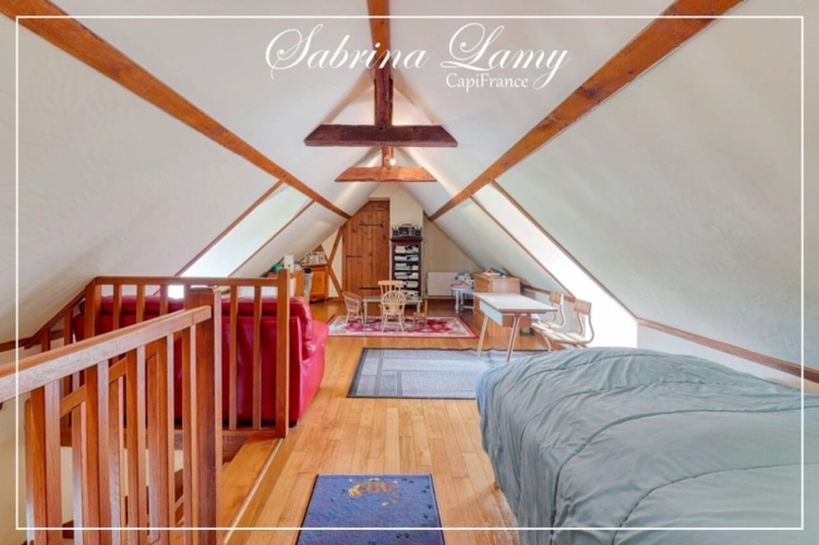 Photos 24 - Prestige -  À Vendre : Élégante Propriété de Prestige en Pierre Meulière - 214 m² sur 2508 m² de Terrain - 5 chambres