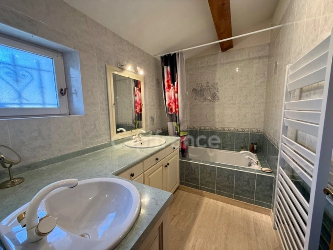 Photos 15 - Prestige - Proprieté de 150 m2 avec dépendance à vendre 7 pièces LAURIS (84)