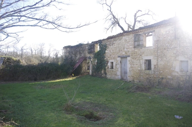 Photos 6 - Rurale - Propriété  6 pièces + dépendances sur 19 HA de terrain à vendre LAGRAULET DU GERS