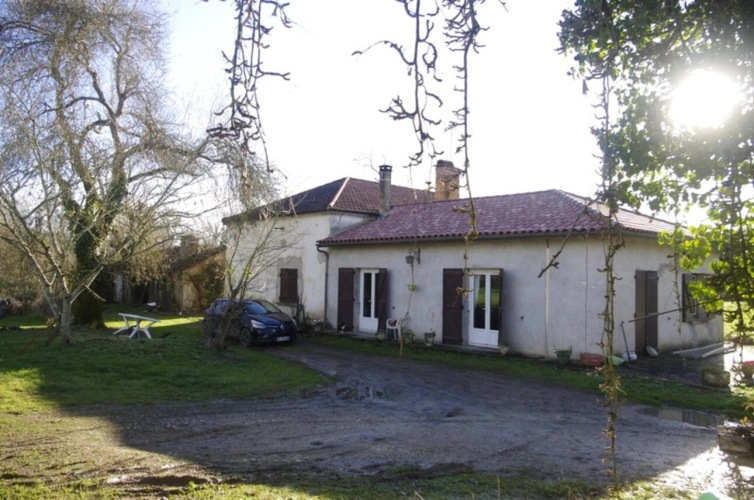 Photos 17 - Rurale - Propriété  6 pièces + dépendances sur 19 HA de terrain à vendre LAGRAULET DU GERS