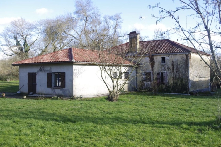 Photos 18 - Rurale - Propriété  6 pièces + dépendances sur 19 HA de terrain à vendre LAGRAULET DU GERS