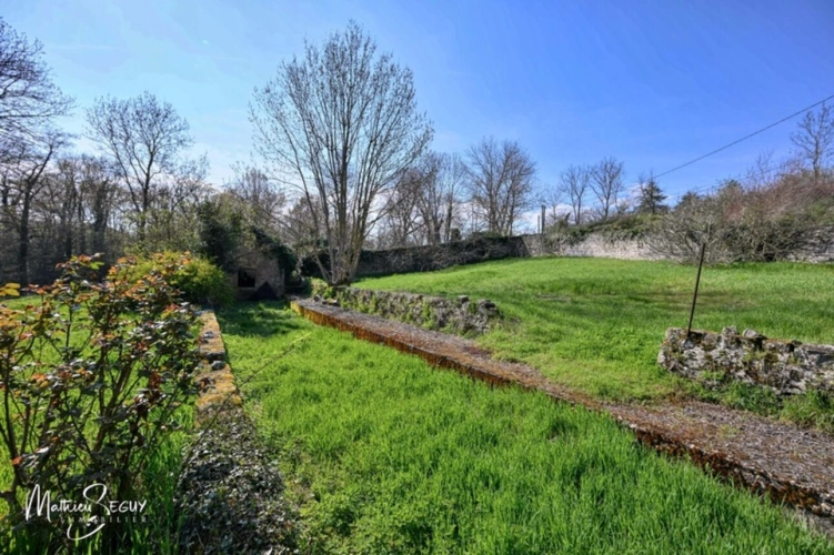 Photos 39 - Tourist - Ancien Moulin sur 1,3 Ha de terrain à MESSIMY (69)