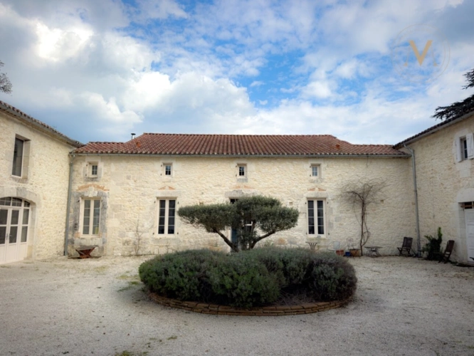 Photos 4 - Équestre - Domaine équestre de prestige au cœur de 18 hectares – Élégance, nature et art de vivre proche de THEZAC (47)